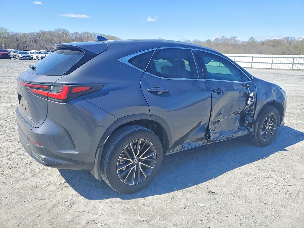 Lexus NX Base