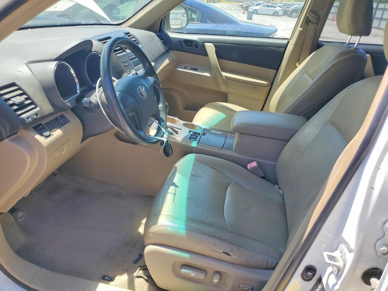 Toyota Highlander Base