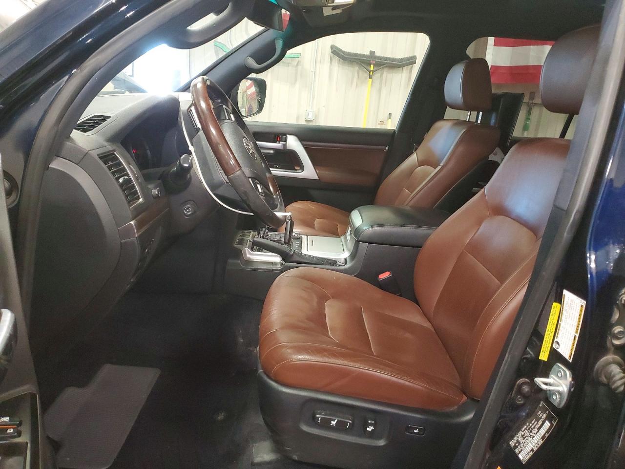 Toyota Land Cruis Base