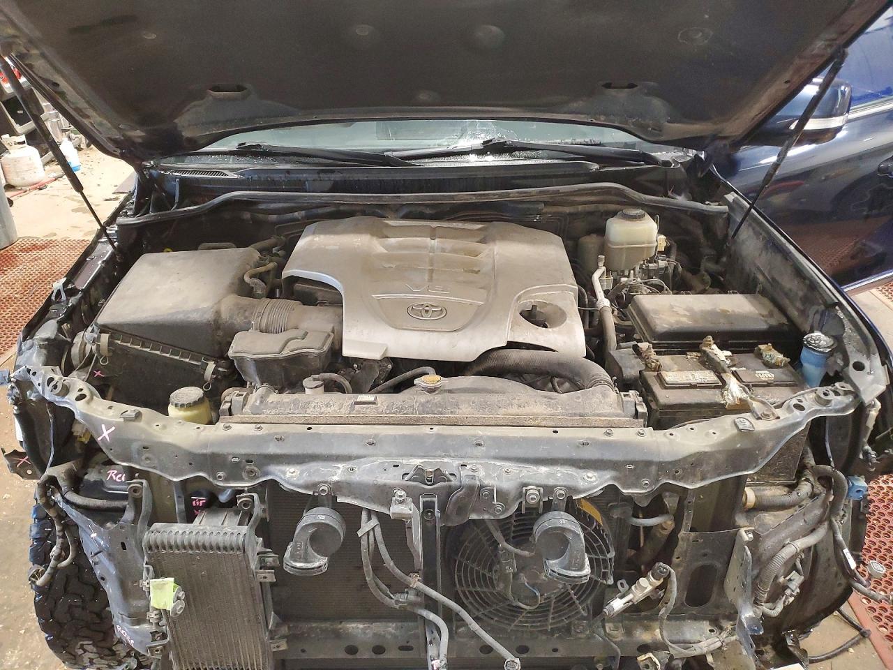Toyota Land Cruis Base