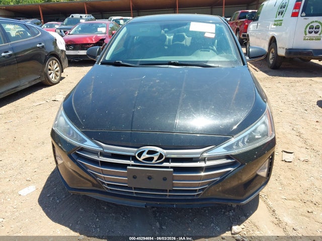 Hyundai ELANTRA Sel