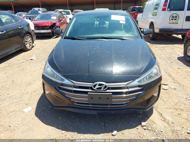 Hyundai ELANTRA Sel