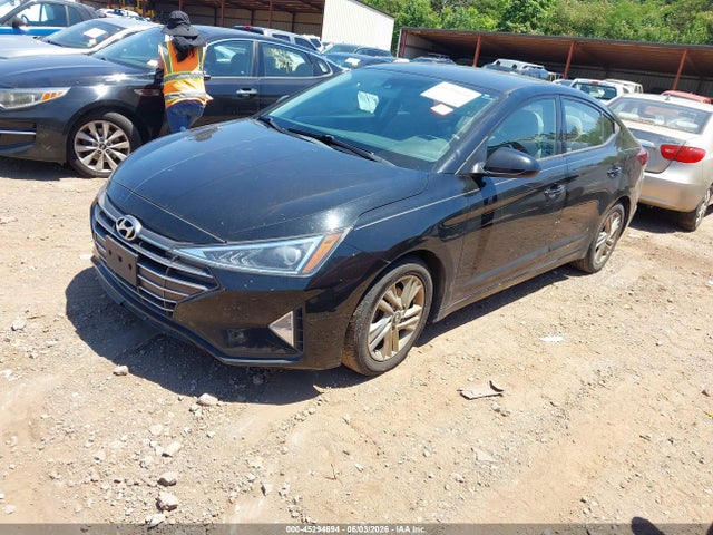 Hyundai ELANTRA Sel