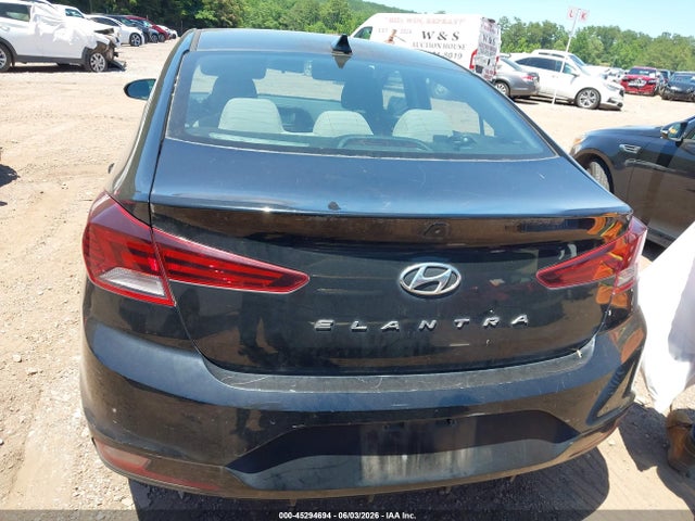 Hyundai ELANTRA Sel