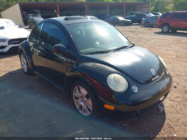 Salvage Volkswagen Beetle Image