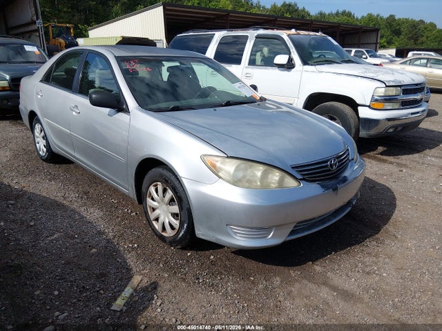 Salvage Toyota Camry Image