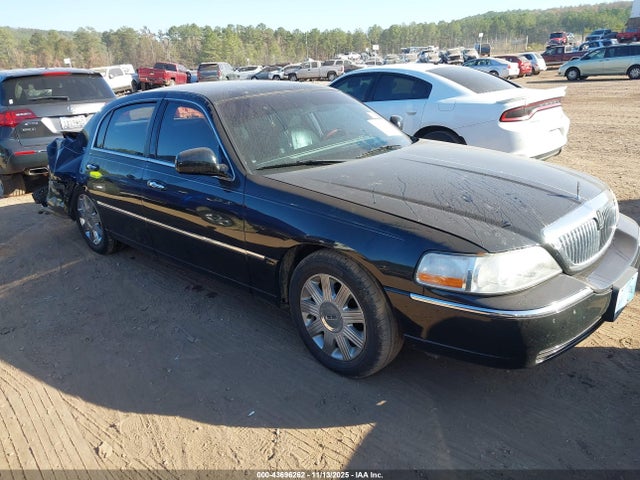 Salvage Lincoln Towncar Image