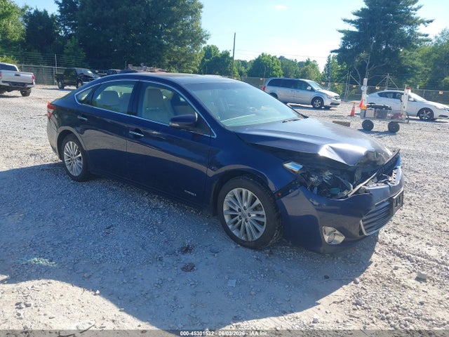Salvage Toyota Avalon Hybrid Image