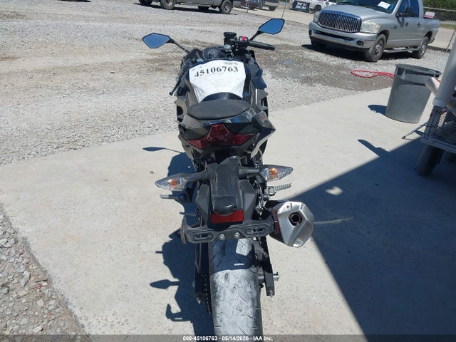 Kawasaki Ex400