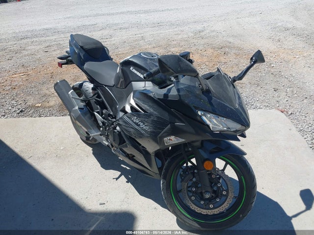 Salvage Kawasaki Ex400 Image