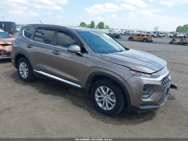 Salvage Hyundai SANTA FE Image