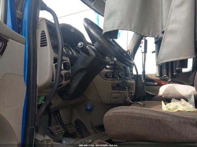 Peterbilt 579