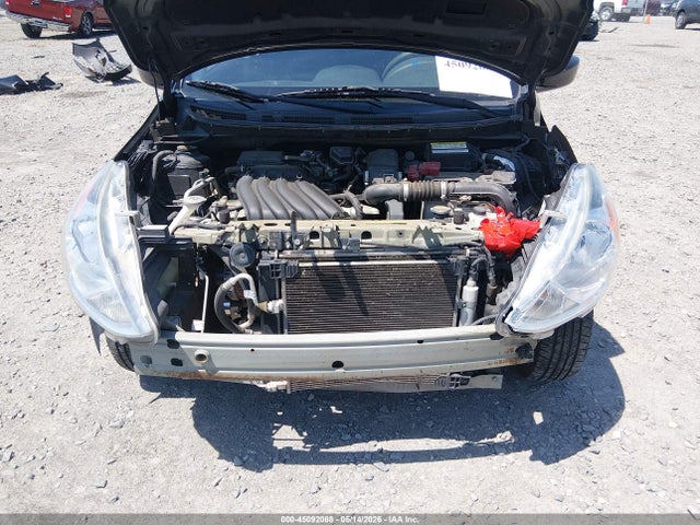Nissan Versa 1.6 Sv