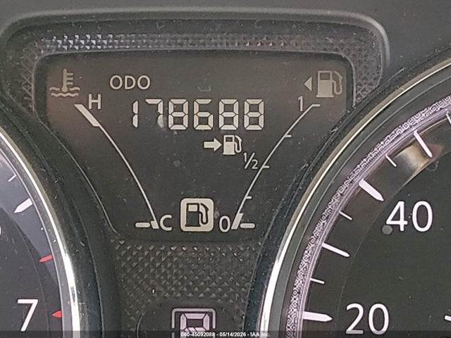 Nissan Versa 1.6 Sv