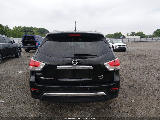 Nissan Pathfinder Sv