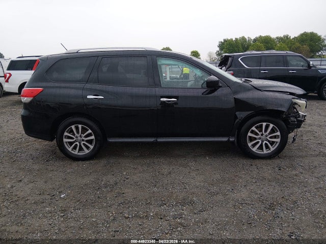 Nissan Pathfinder Sv