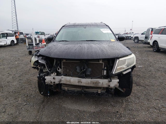 Nissan Pathfinder Sv