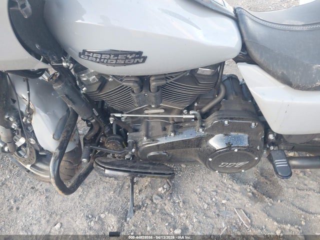 Harley-Davidson Fltrx