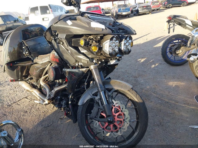 Salvage Harley-Davidson Fltrxstse Image