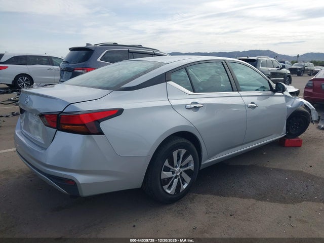 Nissan Altima S Fwd