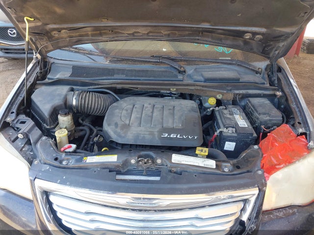 Chrysler Town & Country Touring-l