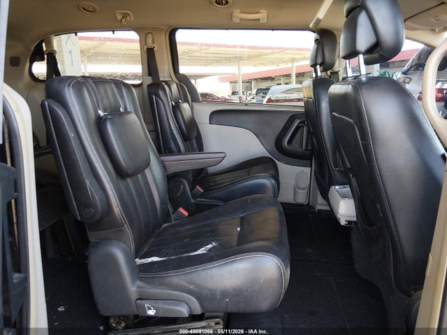 Chrysler Town & Country Touring-l