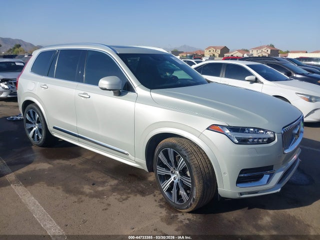 Salvage Volvo XC90 Image