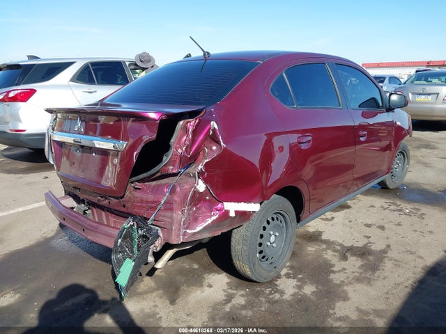 Mitsubishi Mirage Es