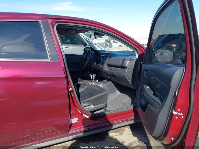 Mitsubishi Mirage Es