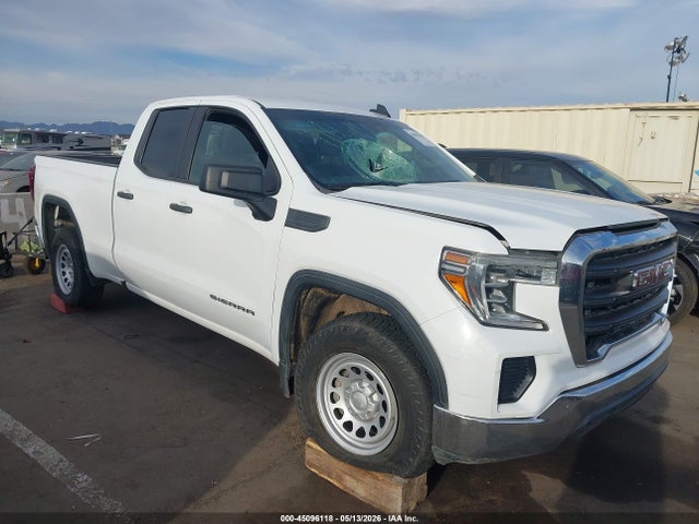 Salvage GMC Sierra 1500 Image