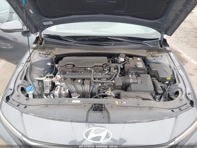 Hyundai ELANTRA Sel