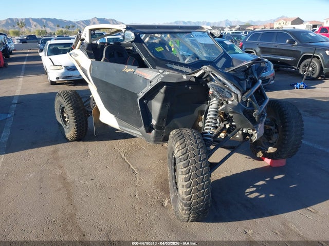 Salvage Can-Am Maverick X3 Image