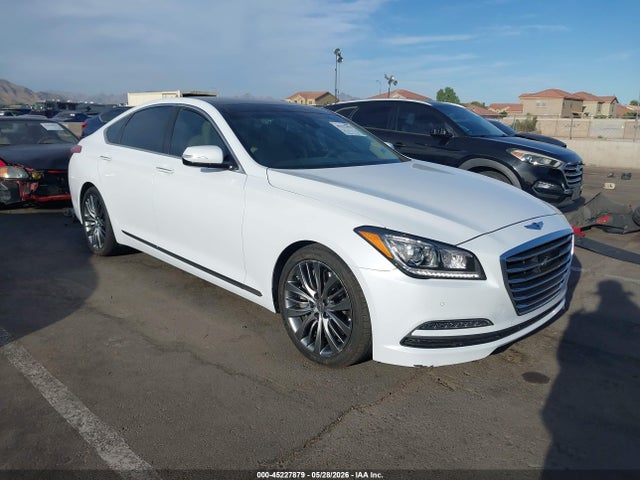 Salvage Hyundai Genesis Image