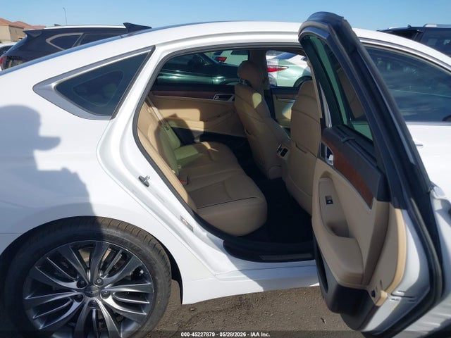 Hyundai Genesis 5.0