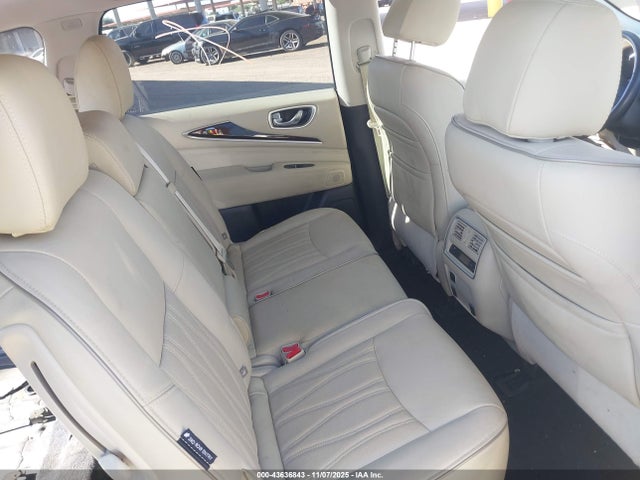 INFINITI Qx Luxe