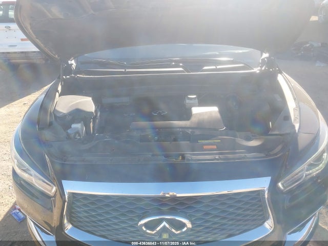 INFINITI Qx Luxe