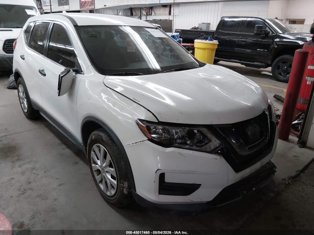 Salvage Nissan Rogue Image