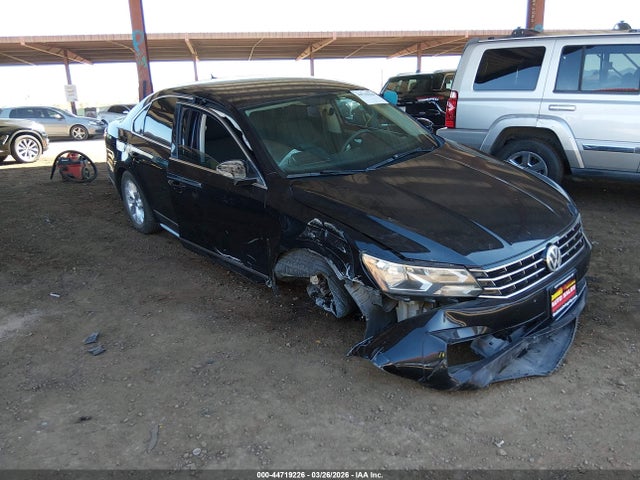 Salvage Volkswagen Passat Image