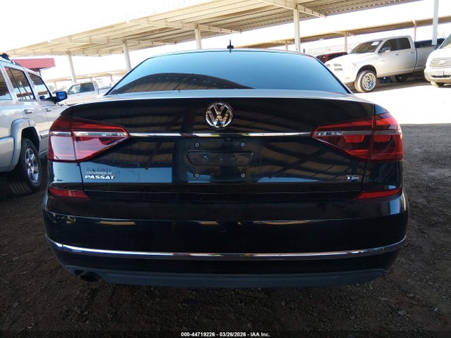 Volkswagen Passat 1.8t S