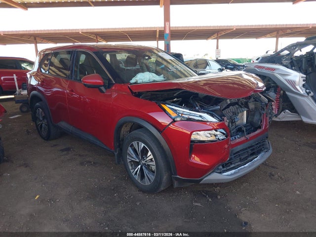 Salvage Nissan Rogue Image