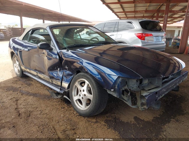 Salvage Ford Mustang Image