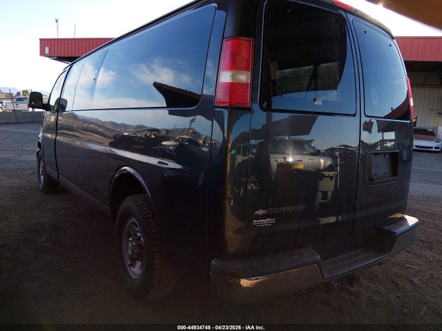 Chevrolet Express Lt