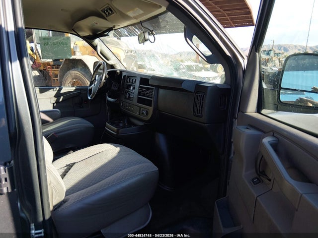 Chevrolet Express Lt