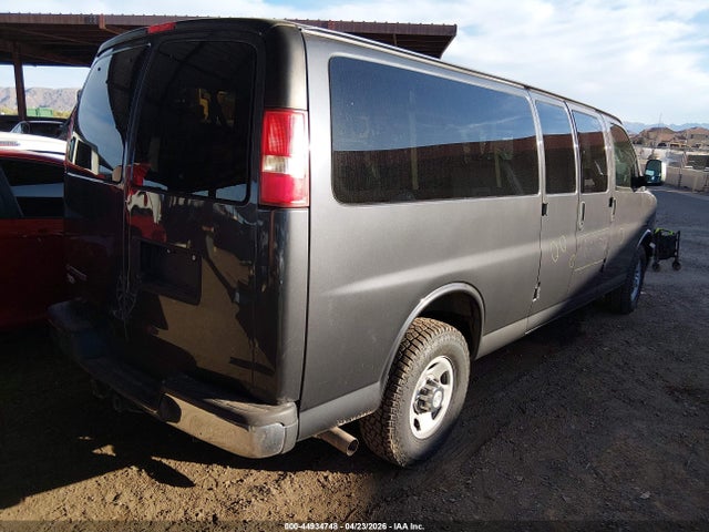 Chevrolet Express Lt