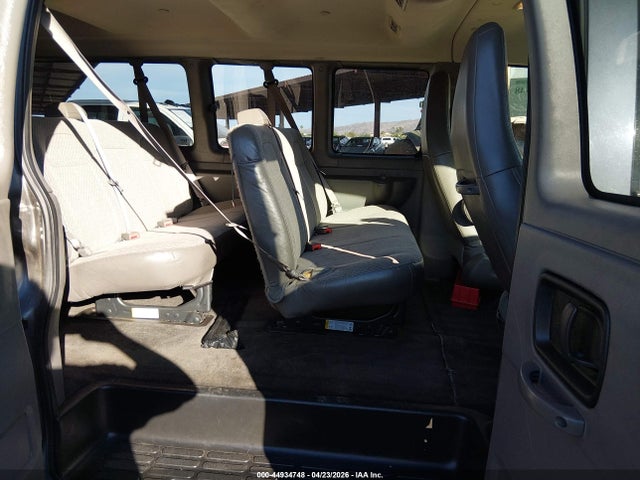 Chevrolet Express Lt