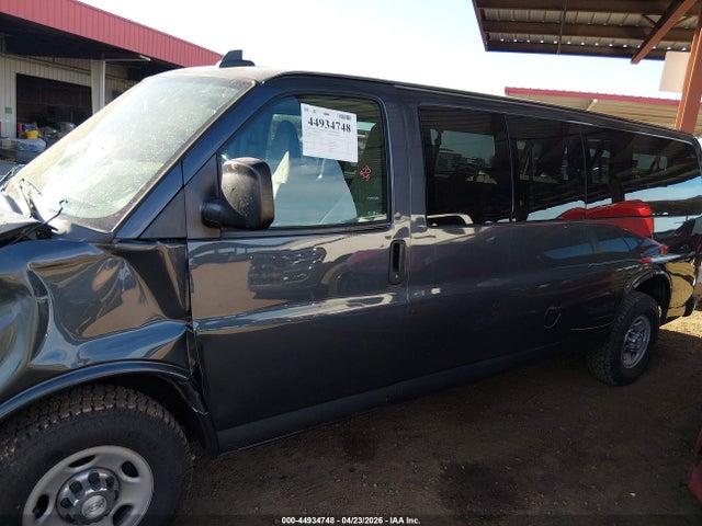 Chevrolet Express Lt