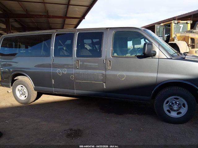 Chevrolet Express Lt
