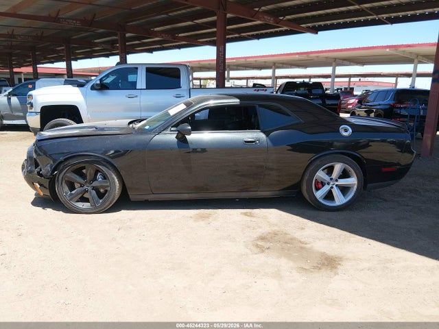 Dodge Challenger Srt8