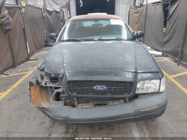 Ford Crown Victoria