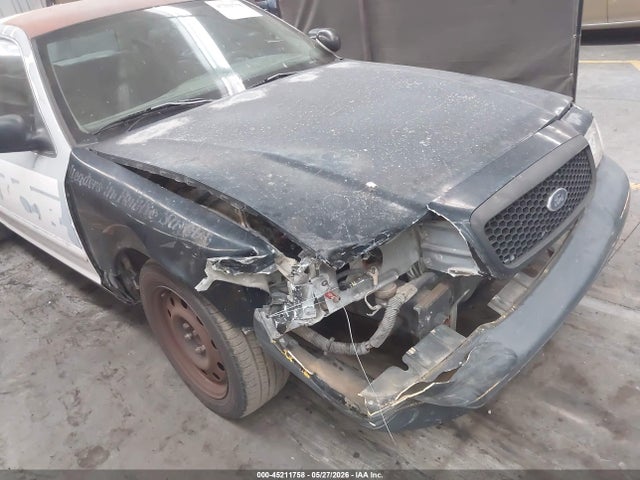 Ford Crown Victoria